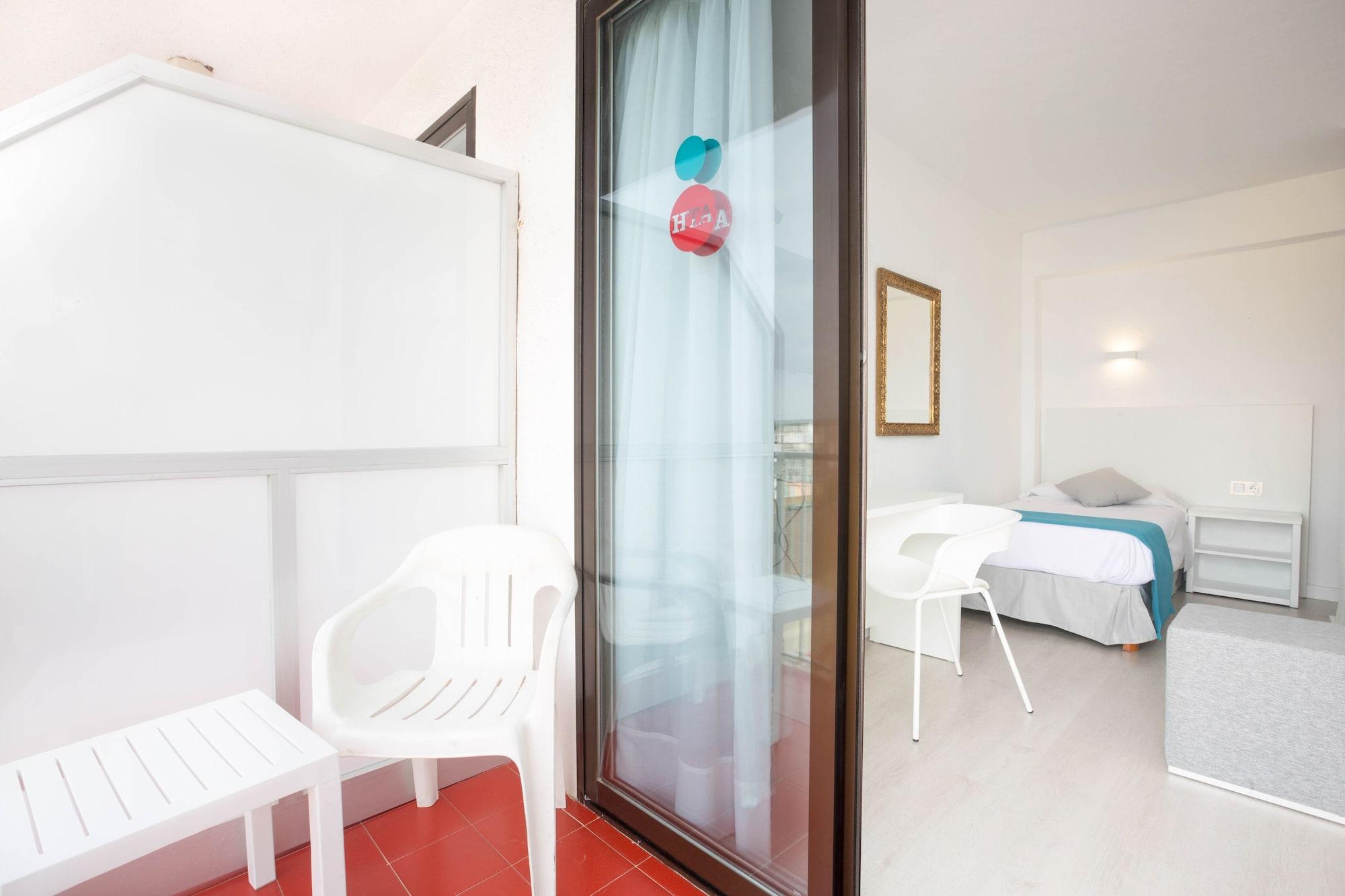 Отель Bluesea Arenal Tower Adults Only Эл Аренал Экстерьер фото