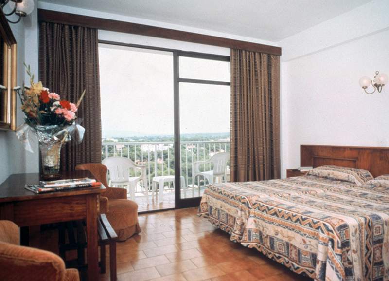 Отель Bluesea Arenal Tower Adults Only Эл Аренал Экстерьер фото